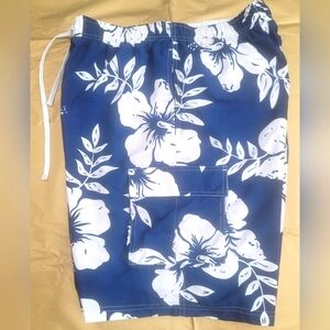 NWOT RS SURF Men's Blue And White Florals Swim Trunks